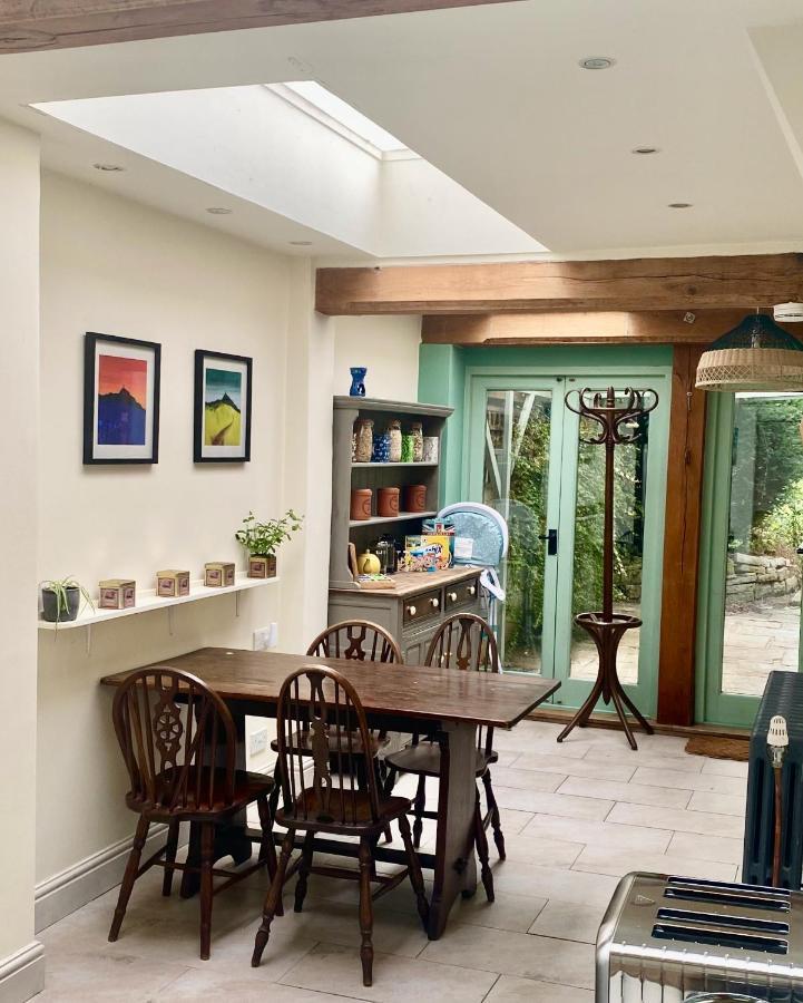 The Dragonfly Bnb, גלסטונברי מראה חיצוני תמונה