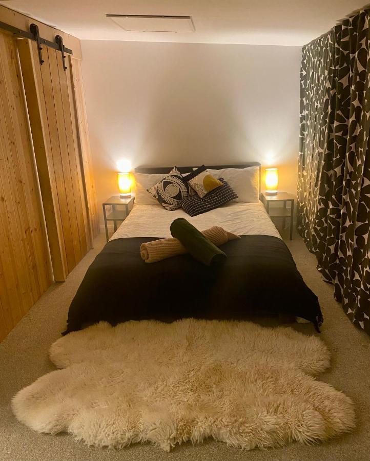 The Dragonfly Bnb, גלסטונברי מראה חיצוני תמונה